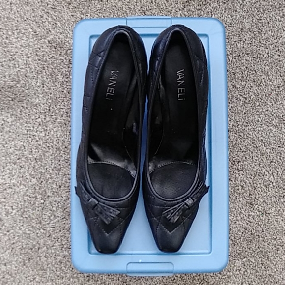 VANELI BLACK LEATHER PUMPS - Picture 3 of 4